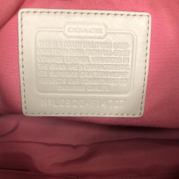 COACH Zoe Ivory colored genuine leather hobo style handbag. Silver hardware. - Picture 13 of 16